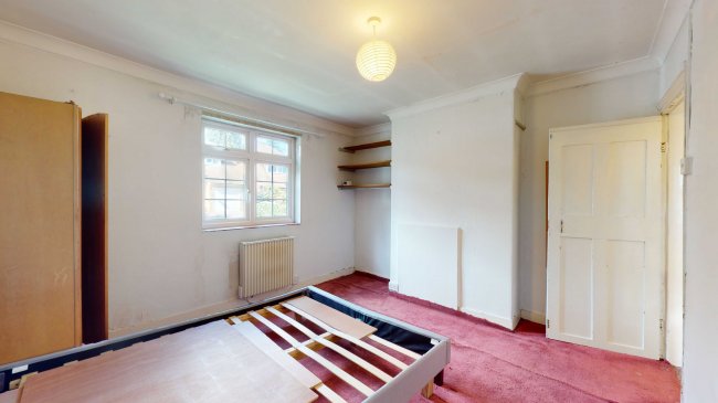 70 Spring Rise, Egham, Surrey, TW20 9PS
 8