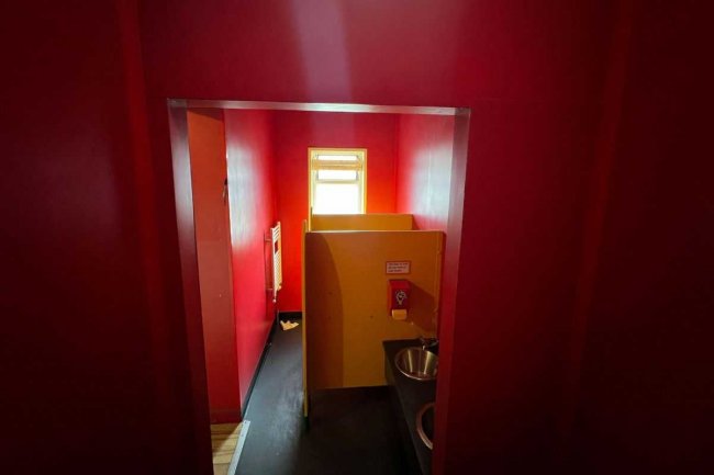 27 Heath Park Road, Romford, RM2 5UB
 7