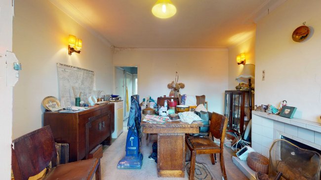 20 Vegal Crescent, Englefield Green, Egham, Surrey TW20 0QA
 10