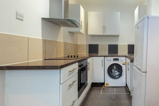 4 Stracey Road, Forest Gate, London, E7 0HG
 10