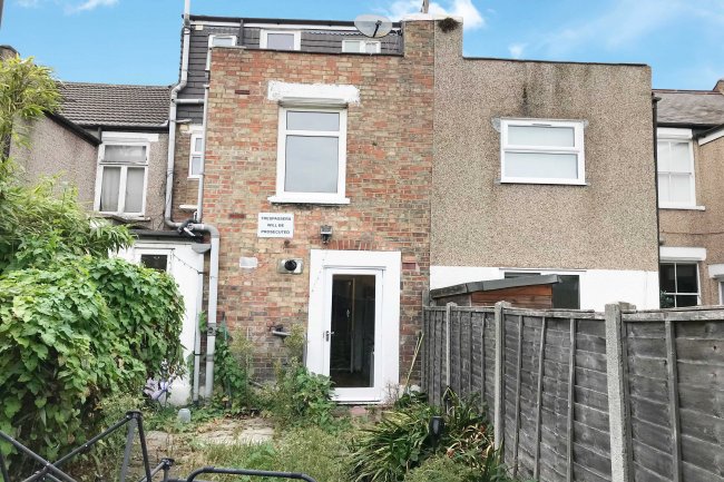 42 Mansfield Road, Walthamstow, London, E17 6PJ 9