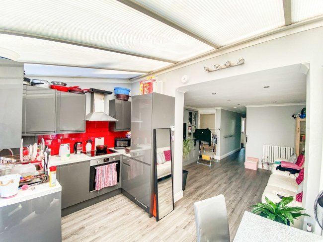 3 Greenfield Road, London N15 5EP 
 5