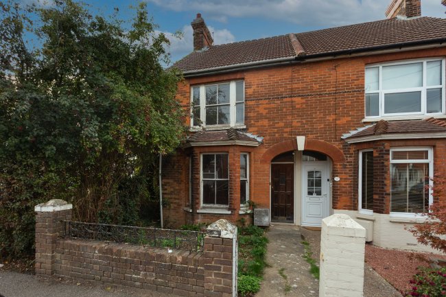 81 Hunter Road, Willesborough, Ashford, Kent, TN24 0RT 7