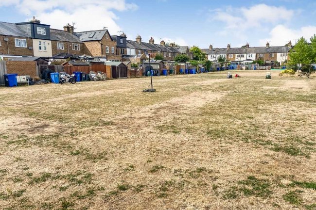 Land east of Vansittart Road and East and South of Duke Street, Windsor, Berkshire SL4 1SJ 3