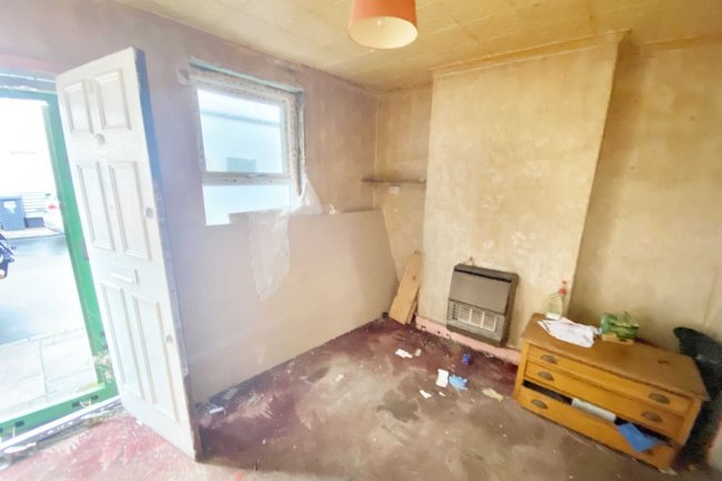 108 Charles Street, Greenhithe, Dartford, Kent DA9 9AJ
 4