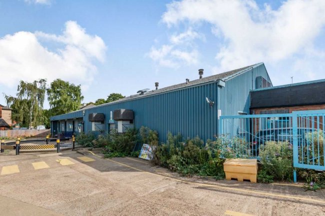 46 Exeter Road, Newmarket, West Suffolk CB8 8LR 1
