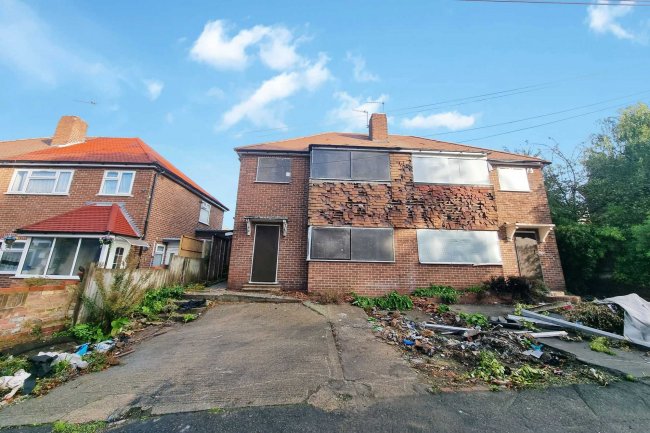 159 Star Lane, St Mary Cray, Orpington BR5 3LN
 8