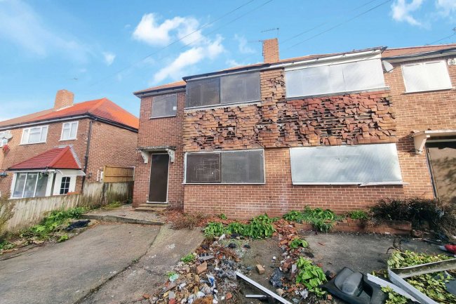159 Star Lane, St Mary Cray, Orpington BR5 3LN
 8