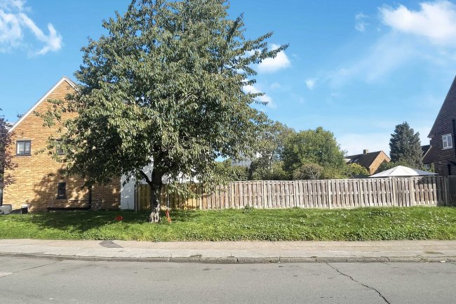 Land at 1 Arbour Road, Enfield EN3 7TX
 4
