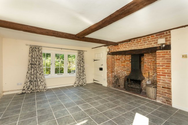 The Barton, Patrixbourne Road, Patrixbourne, near Canterbury, Kent CT4 5BP
 3