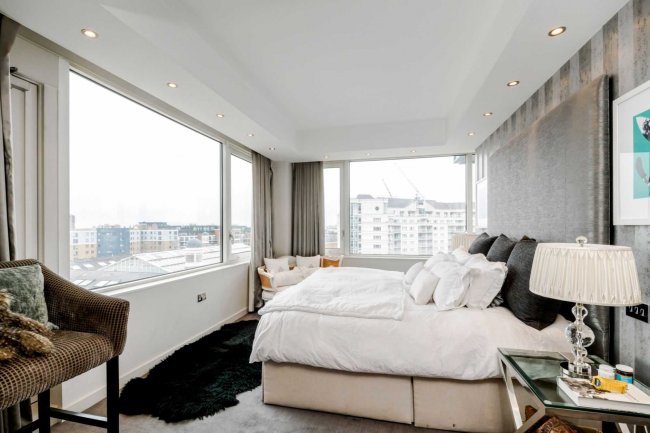 8 The Belvedere, Chelsea Harbour, London SW10 0XA 8