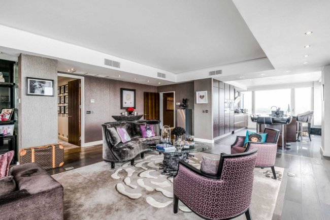 8 The Belvedere, Chelsea Harbour, London SW10 0XA 8