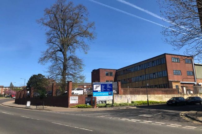 470 Church Lane, Kingsbury Green, London NW9 8UA 2