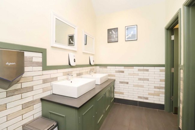21 Northbrook Street, Newbury, RG14 1DJ
 5