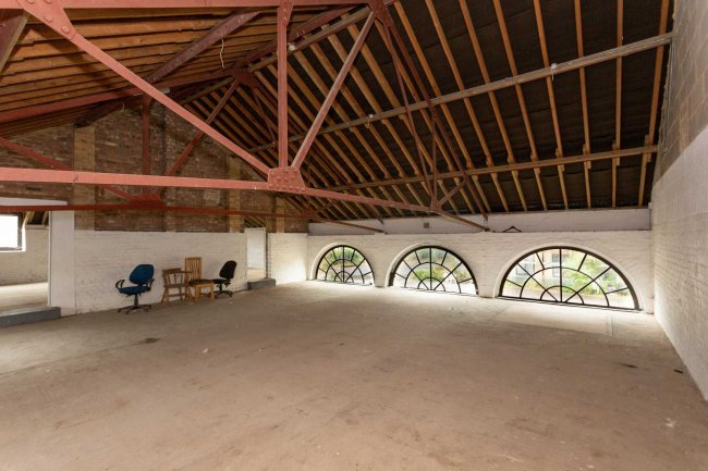 Westhorpe House, Marlow, Buckinghamshire SL7 3FJ 4