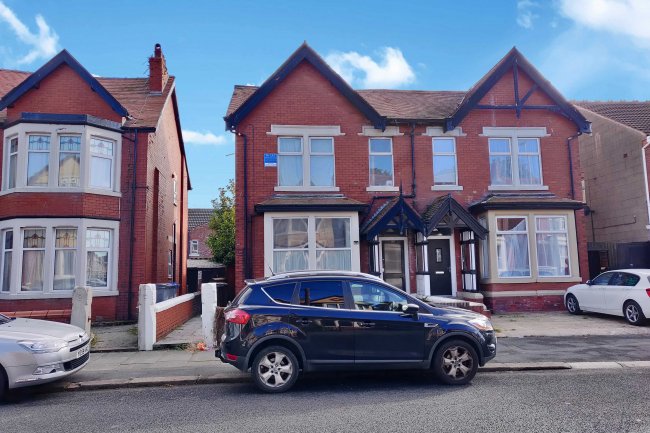 150 Reads Avenue, Blackpool, Lancashire, FY1 4JJ 6