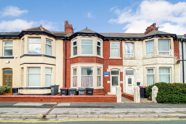 32 Coronation Road, Blackpool, Thornton-Cleveleys, Lancashire, FY5 1DQ 3