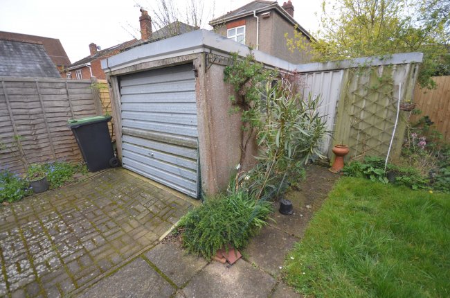 25 Elm Grove Road, Salisbury, Wiltshire, SP1 1JW 8
