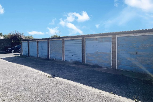Land at Sinclare Close, Enfield, EN1 4BE 5