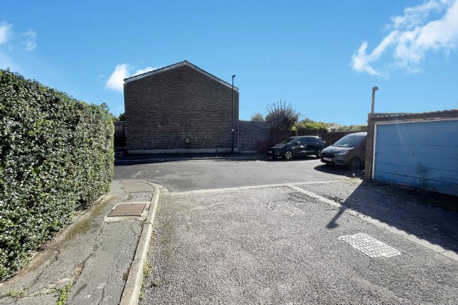 Land at Sinclare Close, Enfield, EN1 4BE 5