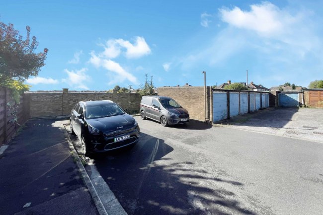 Land at Sinclare Close, Enfield, EN1 4BE 5