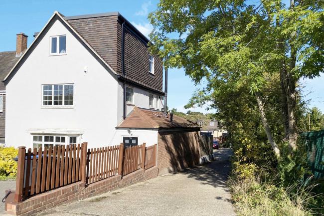 Land adjacent to 58 Roundhill Drive, Enfield, EN2 7RW 6