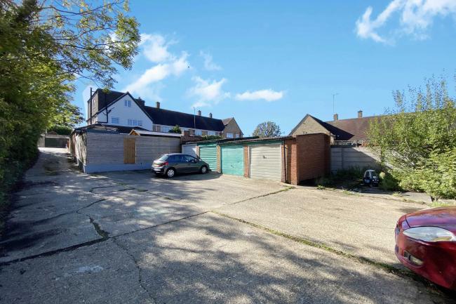 Land adjacent to 58 Roundhill Drive, Enfield, EN2 7RW 6