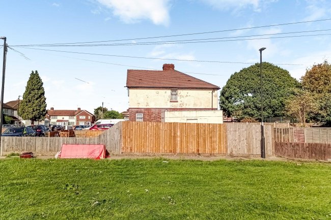 Land adjacent to 37 Northumberland Avenue, Enfield, EN1 4HF 3
