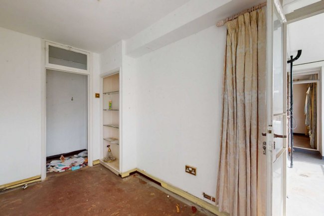 209 Ruskin Park House, Champion Hill, Camberwell, London SE5 8TN 9