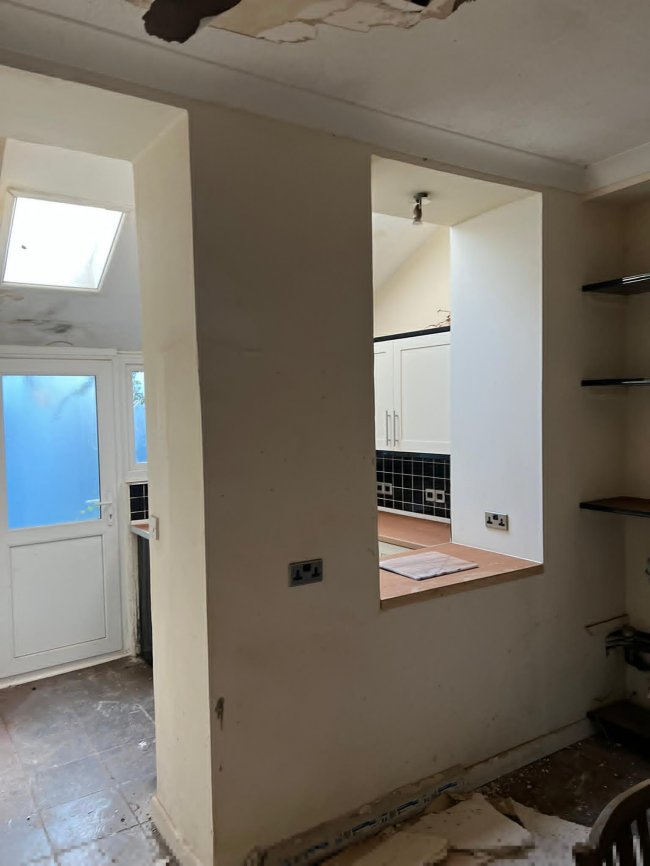 Cartref, Velindre, Llandysul, Dyfed, Wales SA44 5XG 10