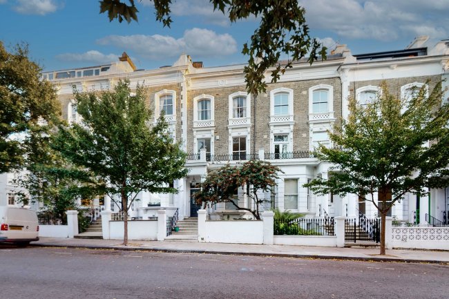 37 St. Charles Square, North Kensington, London, W10 6EN 6