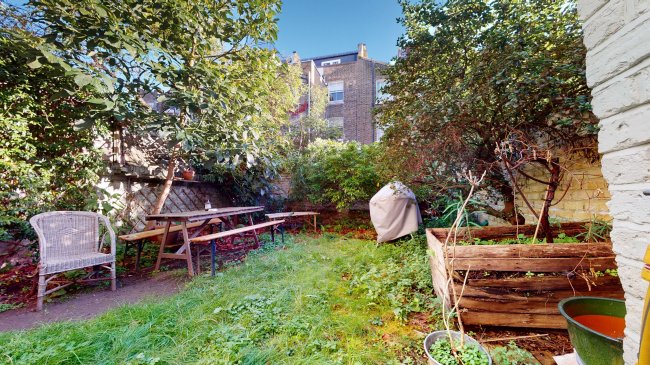 37 St. Charles Square, North Kensington, London, W10 6EN 6