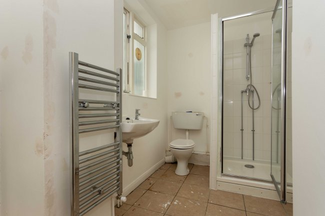 7B Penywern Road, Earls Court, London SW5 9TT  2