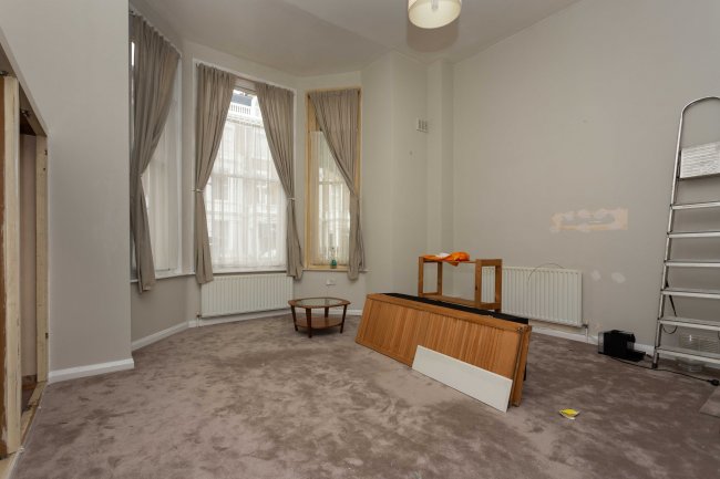7B Penywern Road, Earls Court, London SW5 9TT  2