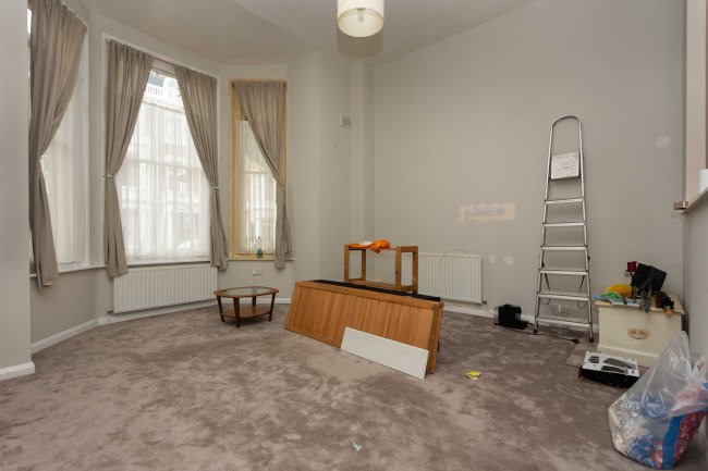 7B Penywern Road, Earls Court, London SW5 9TT  2