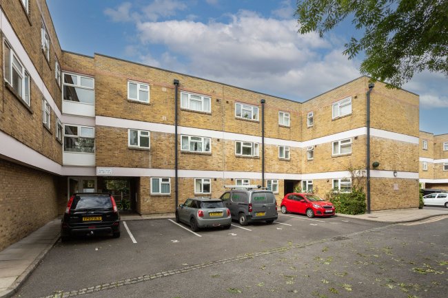 6 Romily Court, Landridge Road, Fulham, London SW6 4LL  10