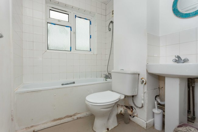 6 Romily Court, Landridge Road, Fulham, London SW6 4LL  10