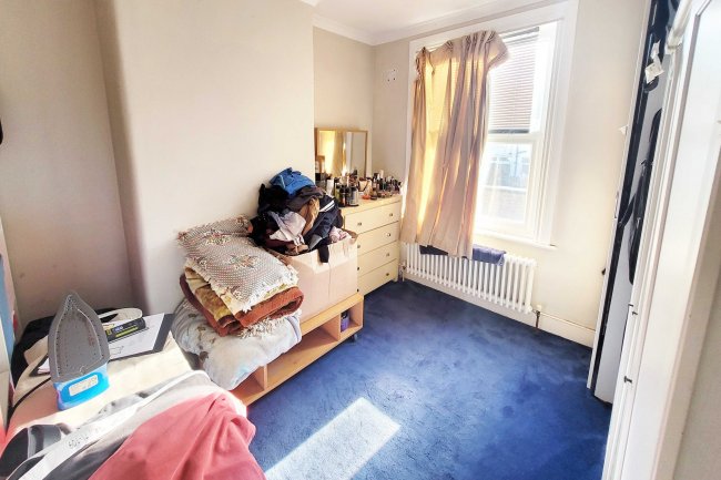 120 Winterbourne Road, Thornton Heath CR7 7QW 10