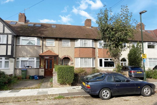 80 Lisbon Avenue, Twickenham TW2 5HN 6