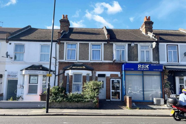 50 Kingsley Road, Hounslow, Middlesex TW3 1NS 9