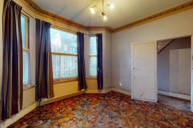 46 Thorney Hedge Road, Chiswick, London W4 5SD 3