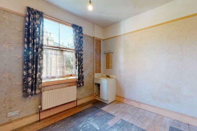 46 Thorney Hedge Road, Chiswick, London W4 5SD 3