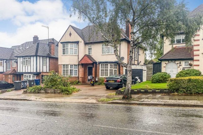 156 Hendon Lane, London N3 3PS 8