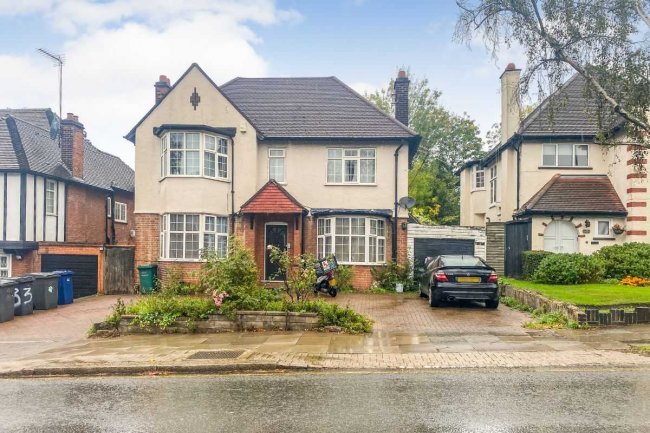 156 Hendon Lane, London N3 3PS 8