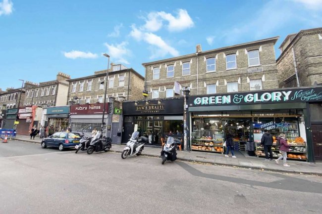 53 Stroud Green Road, Finsbury Park, N4 3EF  9
