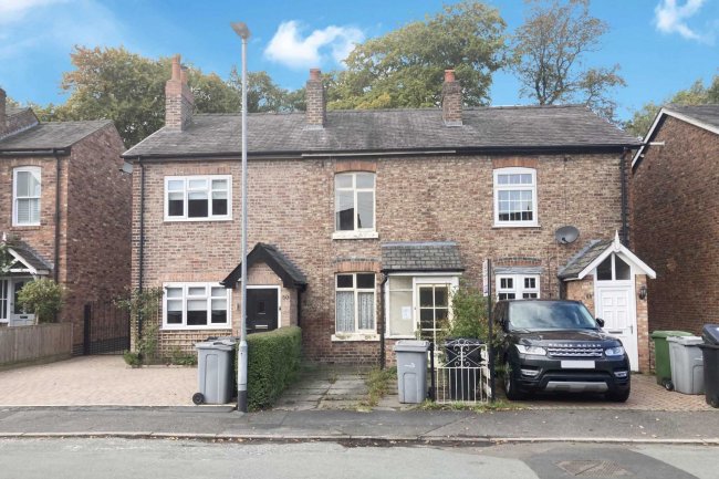 48 Park Road, Wilmslow, Cheshire, SK9 5BT
 8