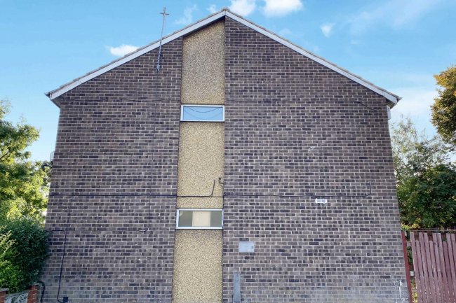 79 St. Ann's Valley, Nottingham, NG3 3PW  8