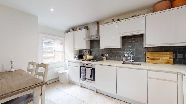 Flat 5, 213 Bedford Hill, Balham, London, SW12 9HQ 3