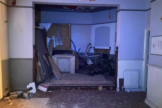 Earl of Eldon, 63 Brighton Road, South Croydon, CR2 6ED 6