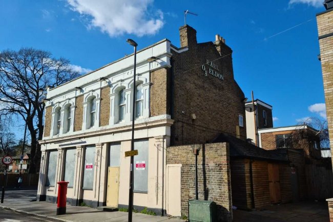 Earl of Eldon, 63 Brighton Road, South Croydon, CR2 6ED 6